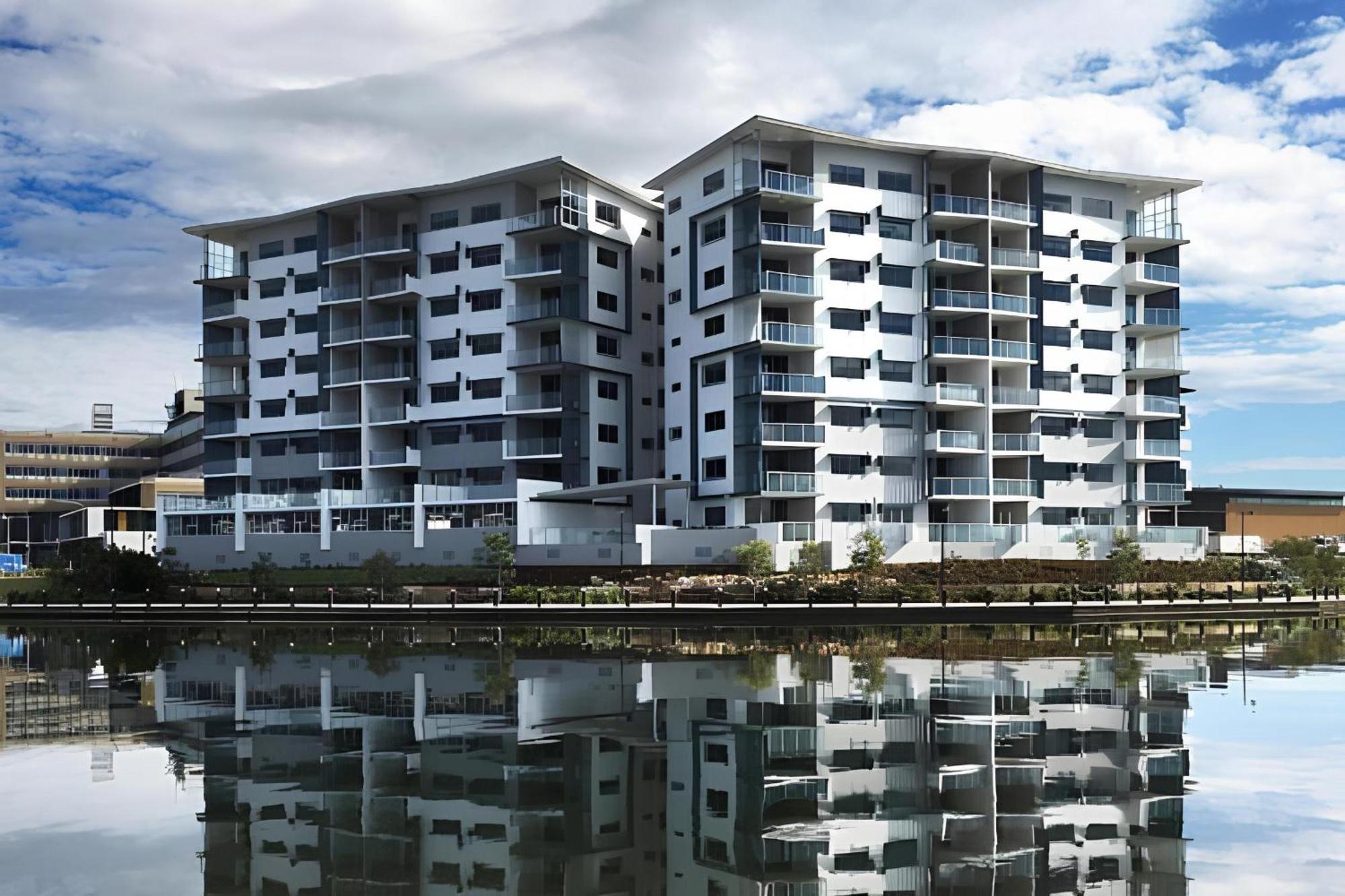Salt At Oceanside Hotell Kawana Waters Eksteriør bilde