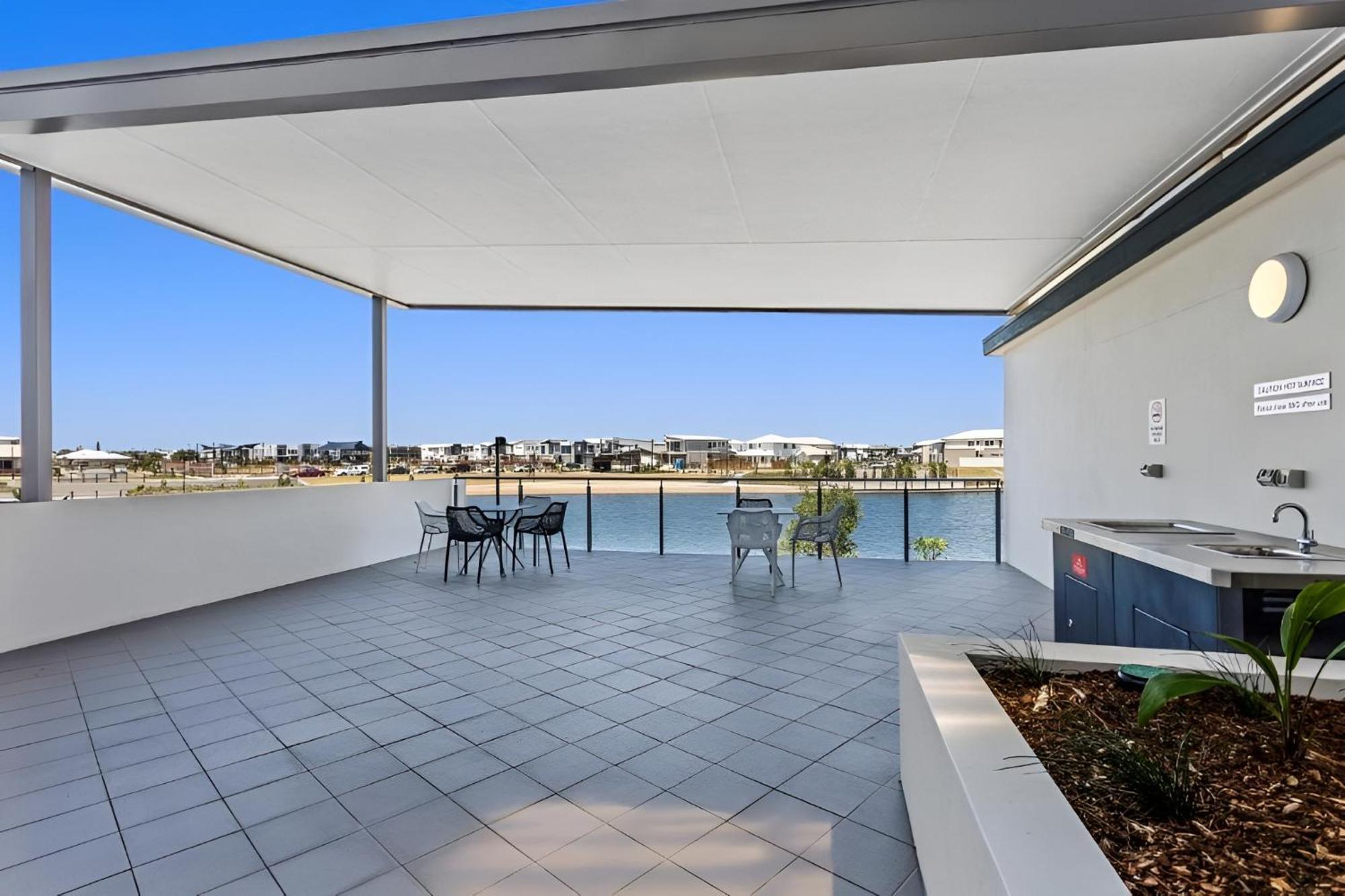 Salt At Oceanside Hotell Kawana Waters Eksteriør bilde